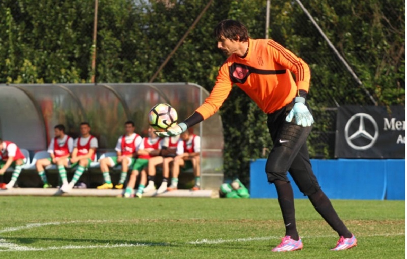 Vanja Ivesa - 2m05 -la-mot-trong-nhung-cau-th-cao-nhat-the-gioi